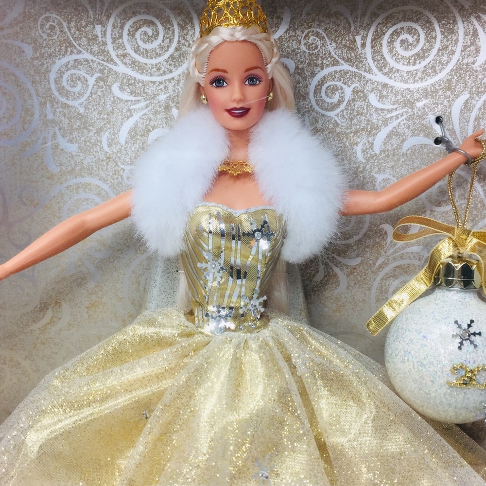 2000 Millennium Edition Cel. Barbie NIB gift - Picture 3 of 6